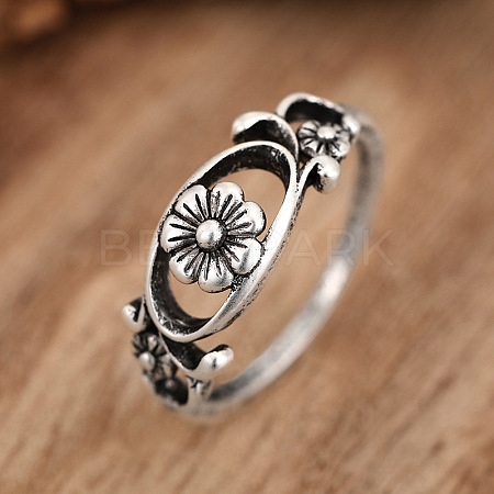 Hollow Out Oval with Flower Pattern Brass Finger Rings for Women FS-WG14675-03-1