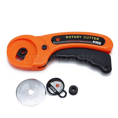 45mm Rotary Cutter with Handle Rolling Cutter and Safety Lock SENE-PW0002-052A-1