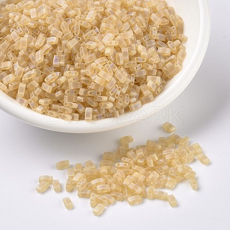 MIYUKI Half TILA Beads SEED-X0054-HTL132FR-1